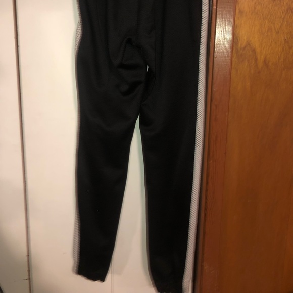 Joggers - Picture 3 of 4